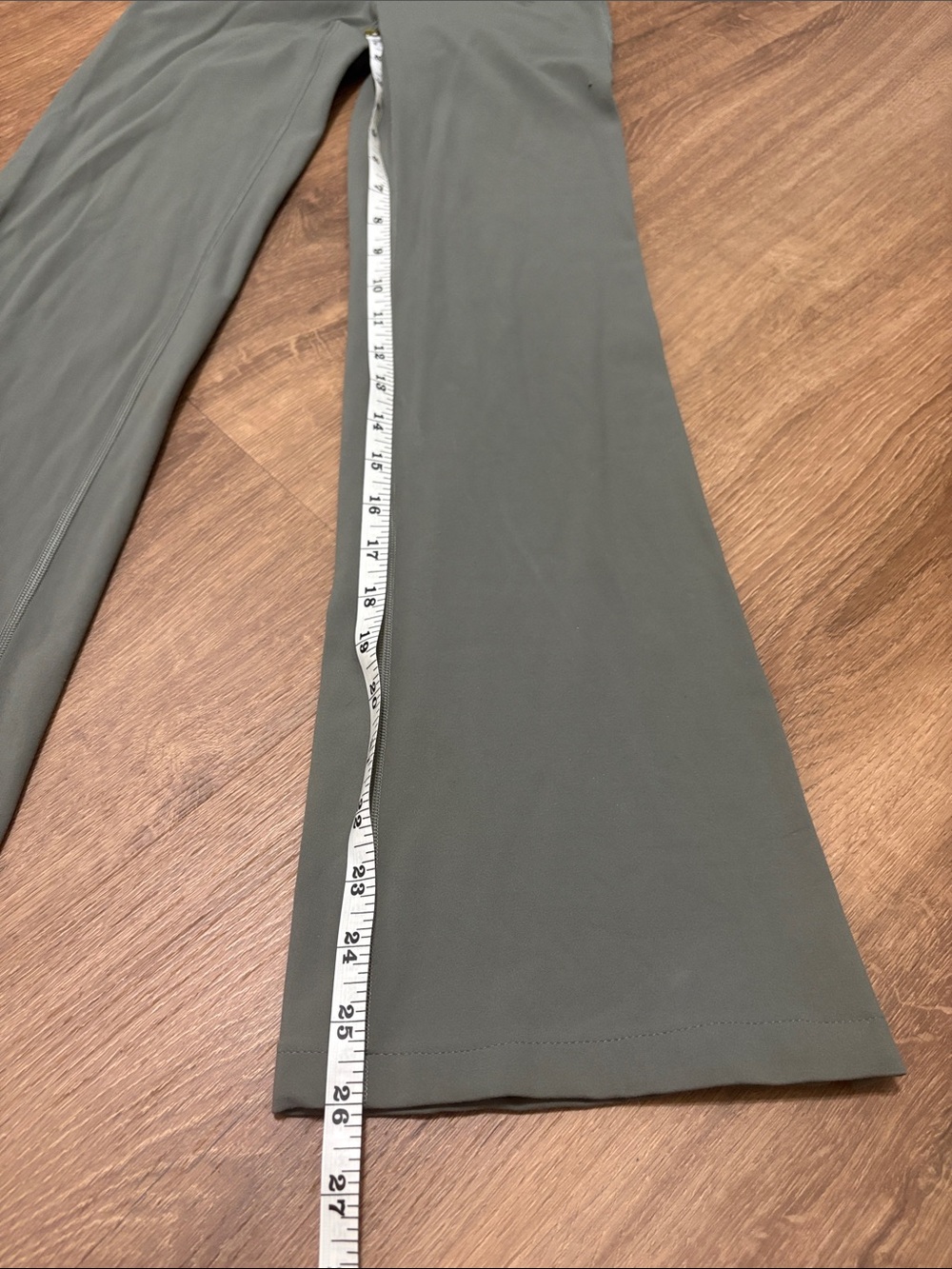 Lululemon athletica High-Waist Flared Leggings in Sage/Olive Green Size 0 *Read - Picture 3 of 8